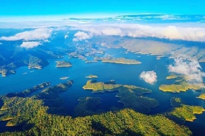Đất nhìn ra hồ Tà Đùng